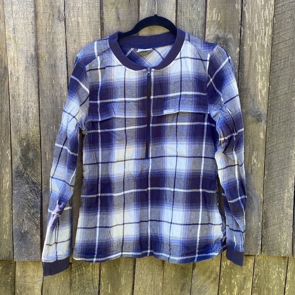 Women’s Columbia Plaid Sweater size Medium
